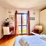 Casa Ai Giardini 2 아파트