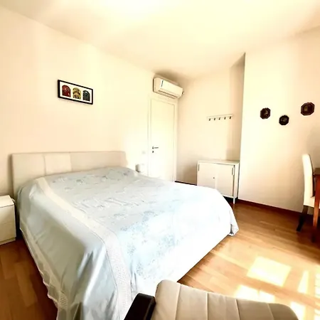 Casa Ai Giardini 2 *