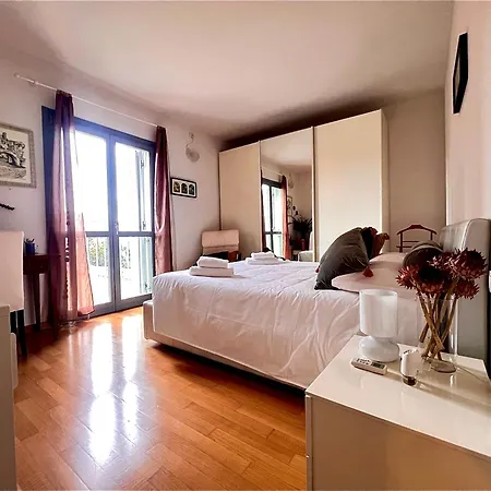 Casa Ai Giardini 2 아파트 *
